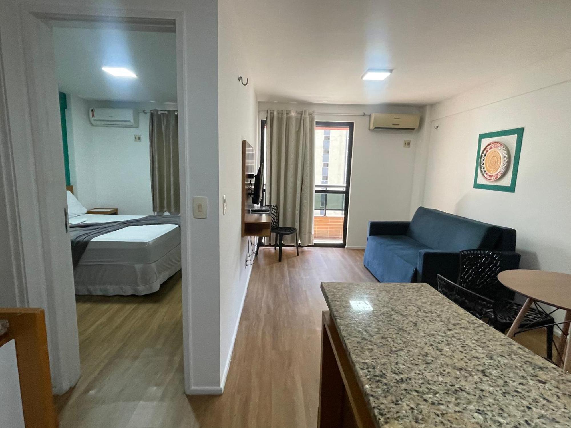 Flat No Coração Do Meireles - Apto 402 *