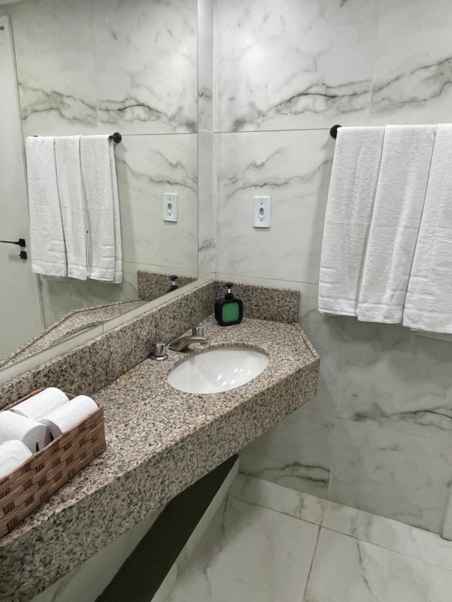 Flat No Coração Do Meireles - Apto 402